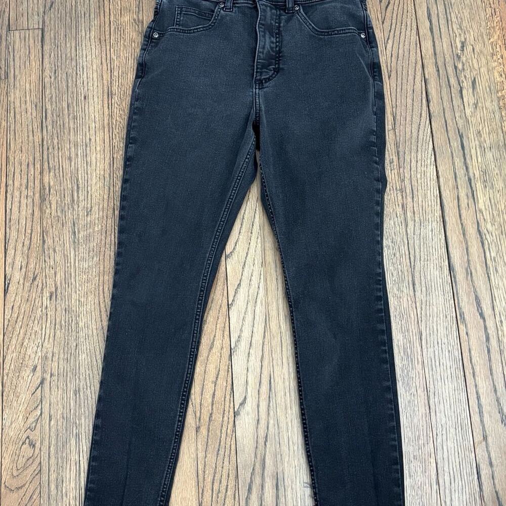 Lee Short Straight Leg Jeans in Black Denim - Size 8 Short